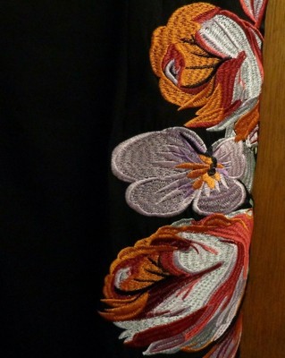 Vicky and Lucas Black Embroidered Floral Light Dress Women L  38" chest