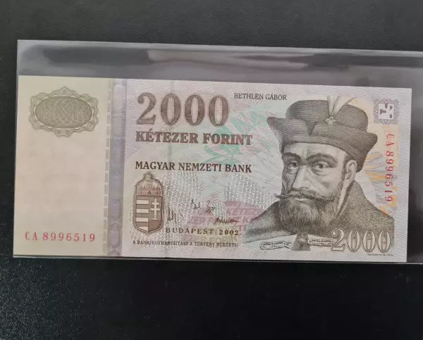 2002 Hungary 2000 Forint  Banknotes UNC