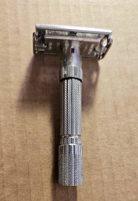 1961 Gillette Adjustable Fatboy Safety Razor.  Excellent Condition.