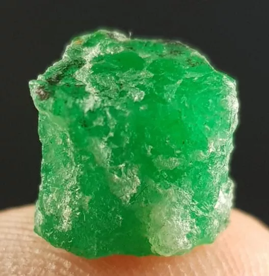 6.60 Ct Natural Green Color Emerald Crystal From Swat Pakistan