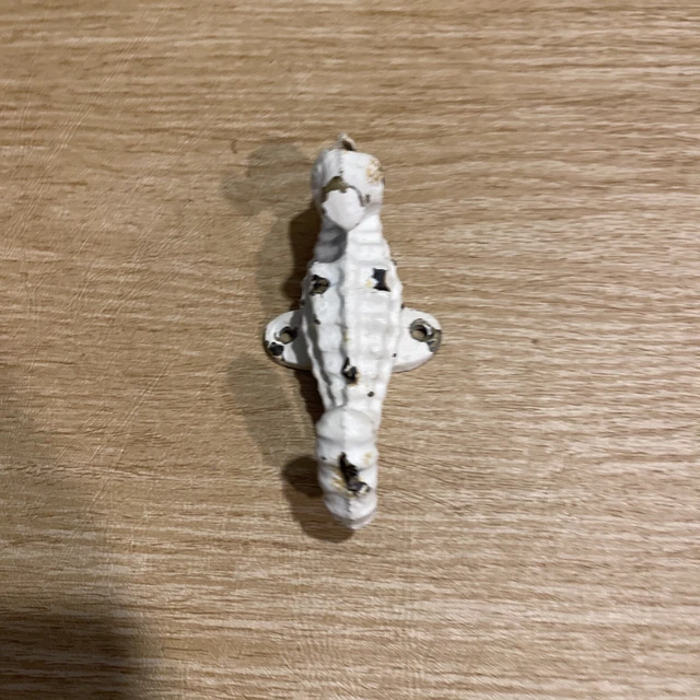 Cast Iron White Seahorse Distressed Wall Hook BS3