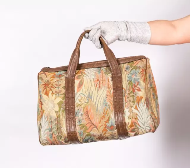 Vintage marrone scuro arazzo floreale ricamato portatutto borsa fine settimana supporto