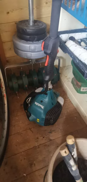 Er2600l makita sales