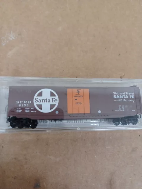 Micro Trains N-Scale 50' Standard Box Car with Plug Door  1996