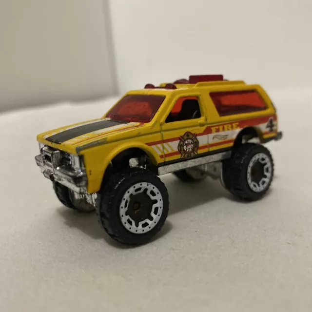 Hot Wheels Chevy Blazer 4X4 2015 Jaune 1:64 Métal Voiture Miniature Jouet