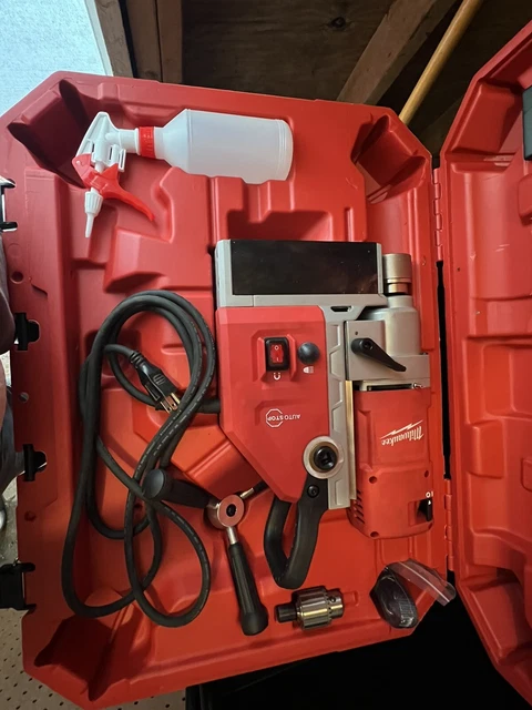 Milwaukee 4272-21 1-5/8" Electromagnetic Drill Kit