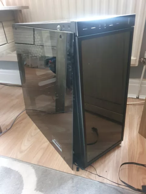 InWin 805 ∞ Infinity Limited Edition Computer Case Mirror