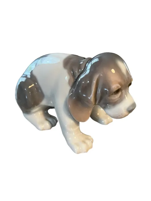 Vintage 1977-1984 Retired LLadro Sad Beagle Puppy Dog Porcelain Figurine #1071