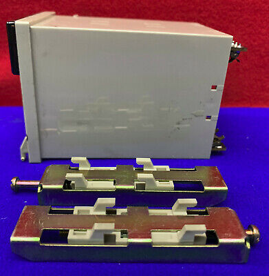 Omron Plc H7An Counter Parts/Repair With Mounting Brackets/Missing Back Plate 2
