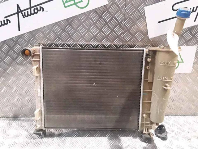 Radiateur D'eau Pour Ford Sierra - Occasion En Bon état - Référence Opisto 57200910 - Garantie 12 Mois