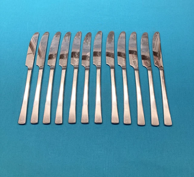 Lot De 12 Grands Couteaux De Table Orfévrés Le Mondial, Inox Argenté, état D'occasion