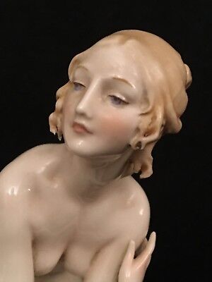 Porcelain Capodimonte, G.Cappe' "Venus bathing with attendant Cupid" c.1962 2