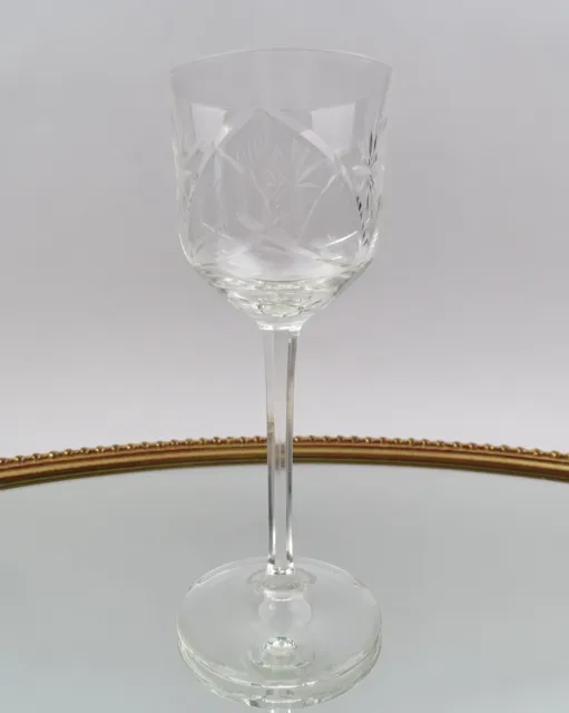 Hochstieliges Weinglas mit Sternschliff H. 18. 5 cm Jugendstil um 1920 mehrere