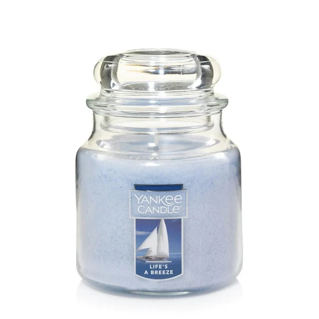 YANKEE CANDLE JAR Medium Life's A Breezee Soy Wax Candle 411g Burning