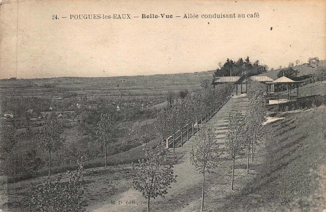POUGUES-les-EAUX - Belle-vue - Cafe driveway