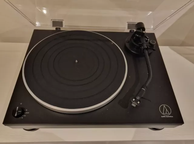 Audio Technica AT-LP5X Turntable - 3 Speed USB Output Phono + AT-VM95E Cartridge