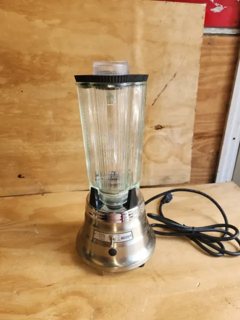 Waring Commercial 2 Speed Blender Model 51BL29 Made in USA Glass Container