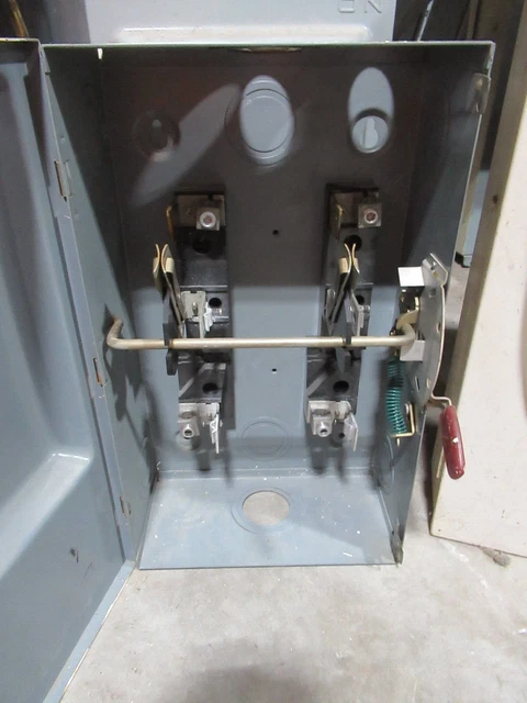 WESTINGHOUSE GF224, 200 Amp, 240 Volt, 2P2W, Fused, Vintage Disconnect ...