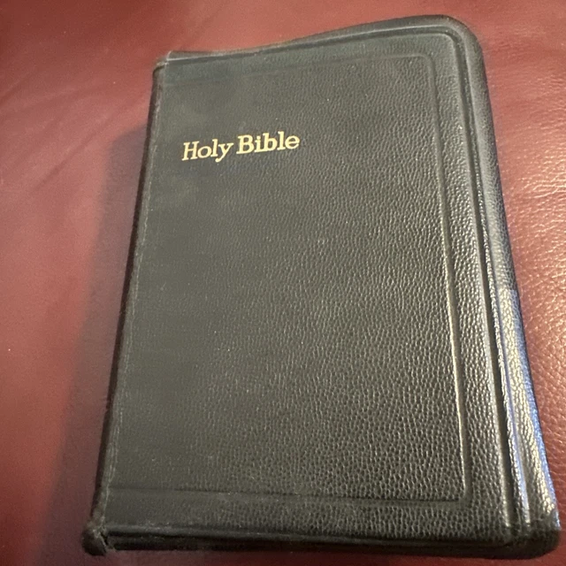 KING JAMES VERSION Holy Bible Old & New Testament Self Pronouncing Edi ...