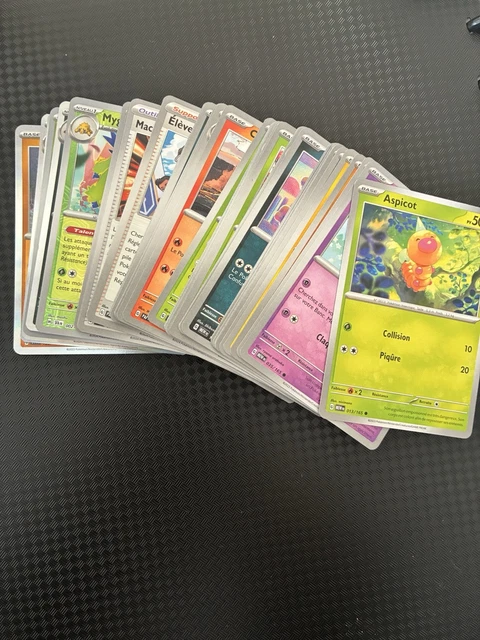 Lot De 330 Cartes Pokemon Dont 49 Cartes Brillantes Et Médaillons Rangées Dans 5 Mini-tin Collector - Collection
