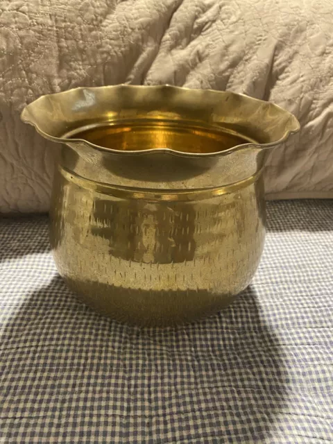 Vintage Brass Round Planter Flared Scaolloped Edging-etched