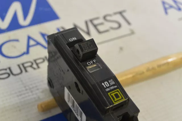 Square D QOB130 1 Pole 30 Amp Bolt-On Circuit Breaker 2