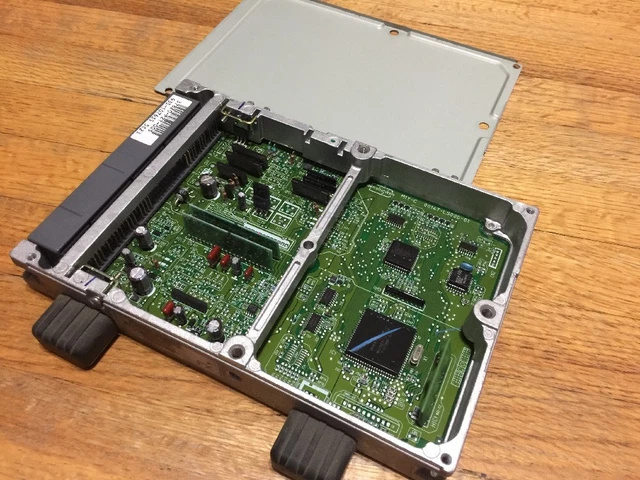 Calculateur Moteur (ECU) Honda Civic Del Sol VTEC B16A - Réf. 37820-P30-A02, OBD2A, Occasion Rare