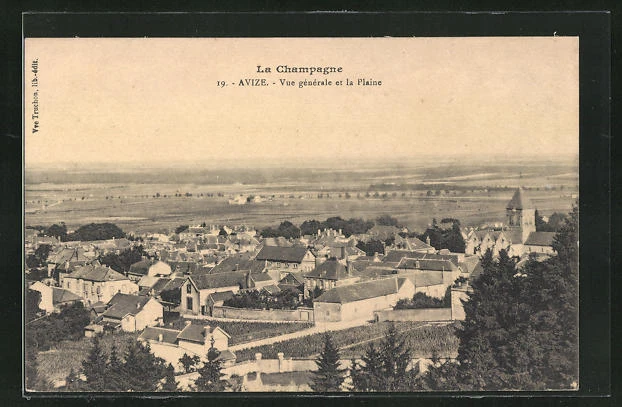 CPA Avize, Vue generale et la Plaine