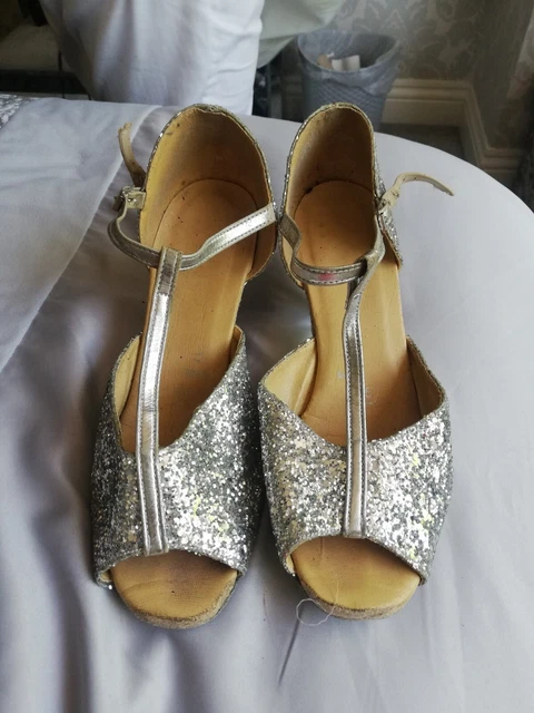 Stilletos argento scintillanti Roch Valley taglia 5