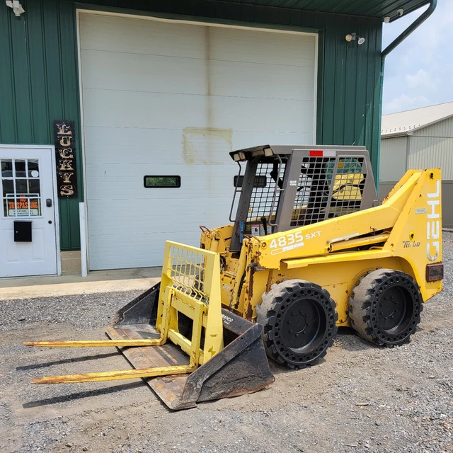 GEHL SL4835SXT Skid Steer Loader SL 4835 SXT with Forks LOW HOURS 57HP Deutz