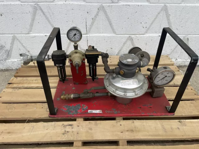 PNEUMATIC HYDROSTATIC TEST PUMP  1500 PSI Good Working Condition