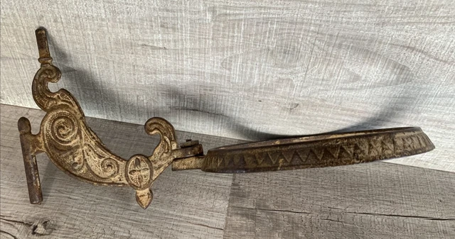 OIL LAMP HOLDER Cast Iron Swivel Wall Mount Antique Vintage Kerosene Ornate