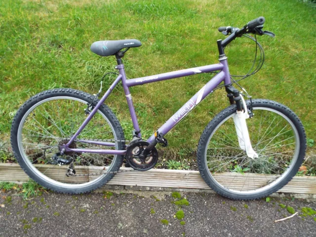 Apollo Twilight MTB. 26" Wheels. NEW Tyres. 7x3 Shifters. NEW V Brakes NEW Chain