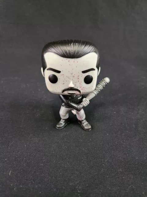 Funko Pop! Toys R Us The Walking Dead Negan #390 (Black and White) (Bloody) OOB