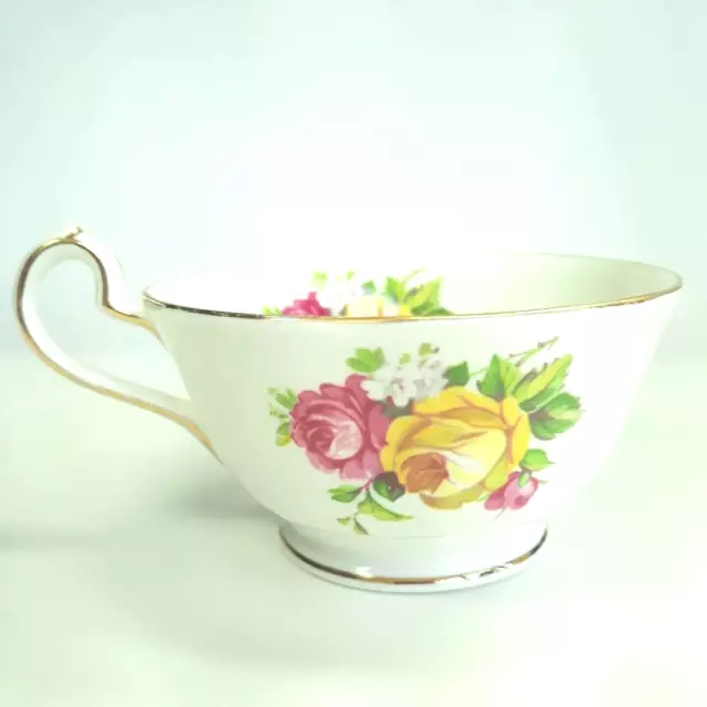 VTG Tea Cup Queen Anne Fine Bone China England Manor Roses Gold Trim Gift Floral