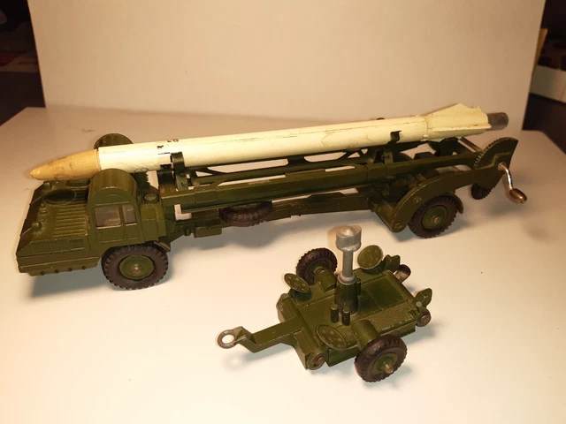 DINKY TOYS berliet lance fusée nord R20 d'ORIGINE, militaire