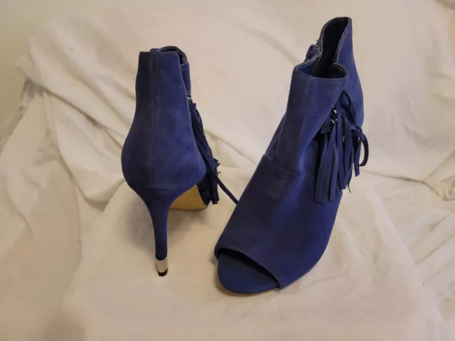 Guess alysa peep deals toe booties