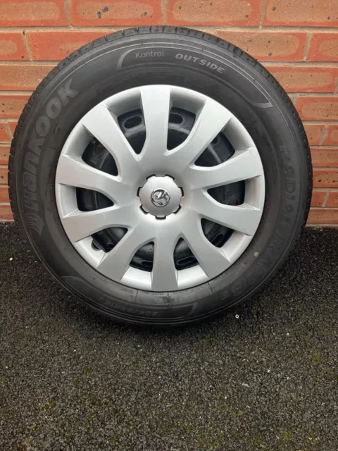 Vauxhall Vivaro Genuine Wheels And Tyres 16 Inch Set Of 4 2014 Onwards