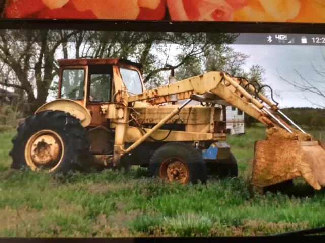 FORD 4400  FARM TRACTOR Loader , three point hitch ,