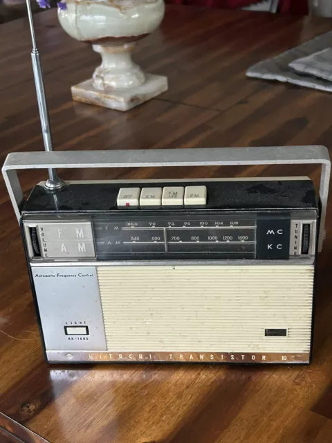 Vintage Hitachi AM-Only Transistor Radio Model TH-850A