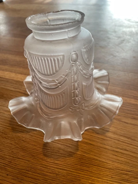 ANCIEN ABAT JOUR Plafonnier En Verre Opalescent Et Sa Douille à Vis En