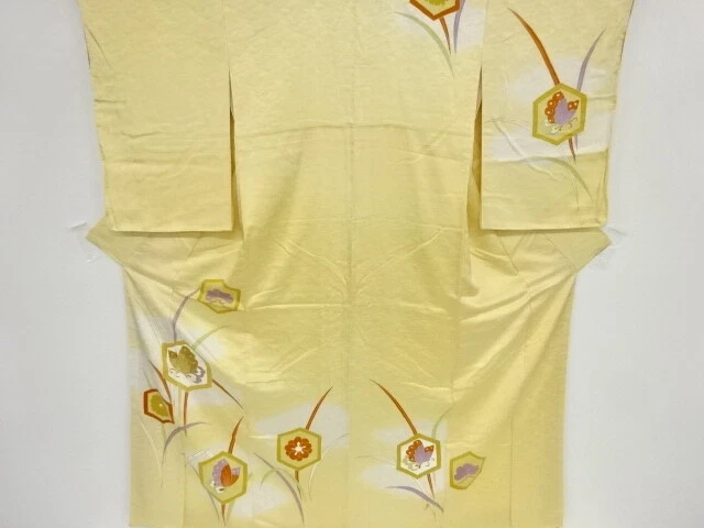 44336# Japanese Kimono / Antique Kimono / Embroidery / Flower & Butterfly