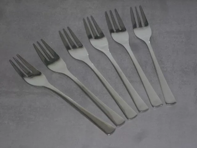 WMF Cromargan Besteck Lindau, 6 Kuchengabeln, L = 15,7 cm