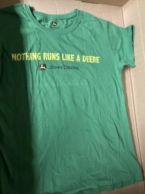 John Deere Tractors NOTHING RUNS LIKE A DEERE T-Shirt Green Size M Cotton