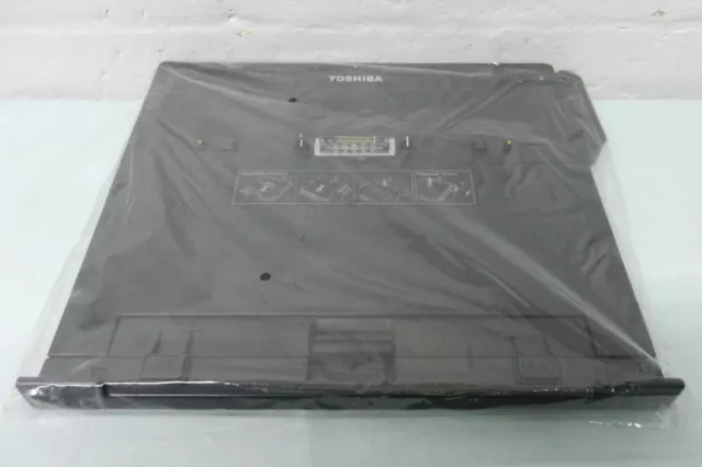 new oreiginal boxed Toshiba Replicator PA3680E-1PRP Portege Express Port