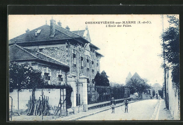 CPA Chennevières-sur-Marne, L´ Ecole des Filles