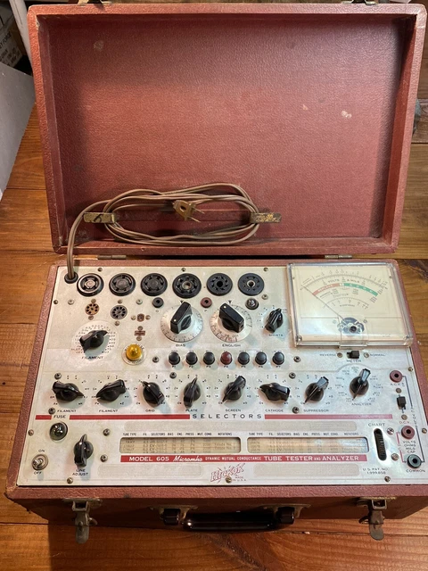 Vintage HICKOK MODEL 605 MICROMHO TUBE TESTER And ANALYZER