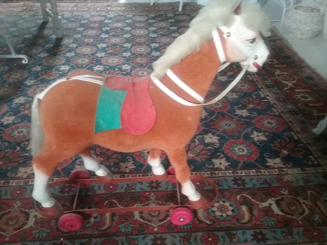 Petit Cheval Ancien En Carton Mâché Sur Plateau à Roulettes - 8 Cm - État écaillé