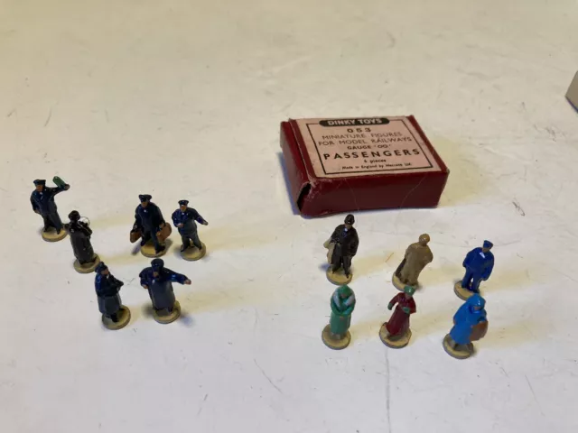 Dinky Toys Oo Gauge 051 Station Staff & 053 Passengers Metal Figures Boxed.vgc