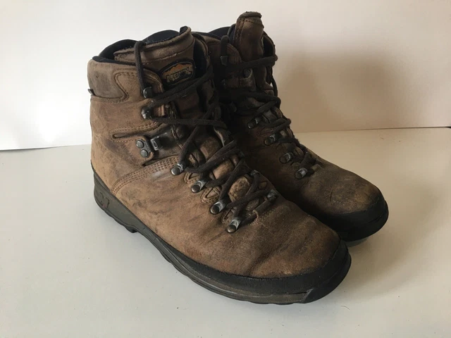 Mens hiking boots size 10 hot sale